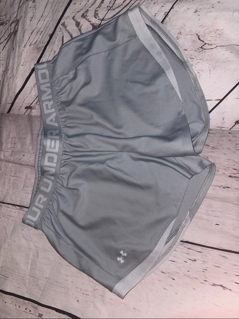 Under Armour Light Gray Women's Mesh Running Shorts